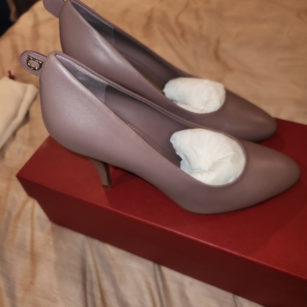 NWB Ferragamo Heels - Picture 10 of 12